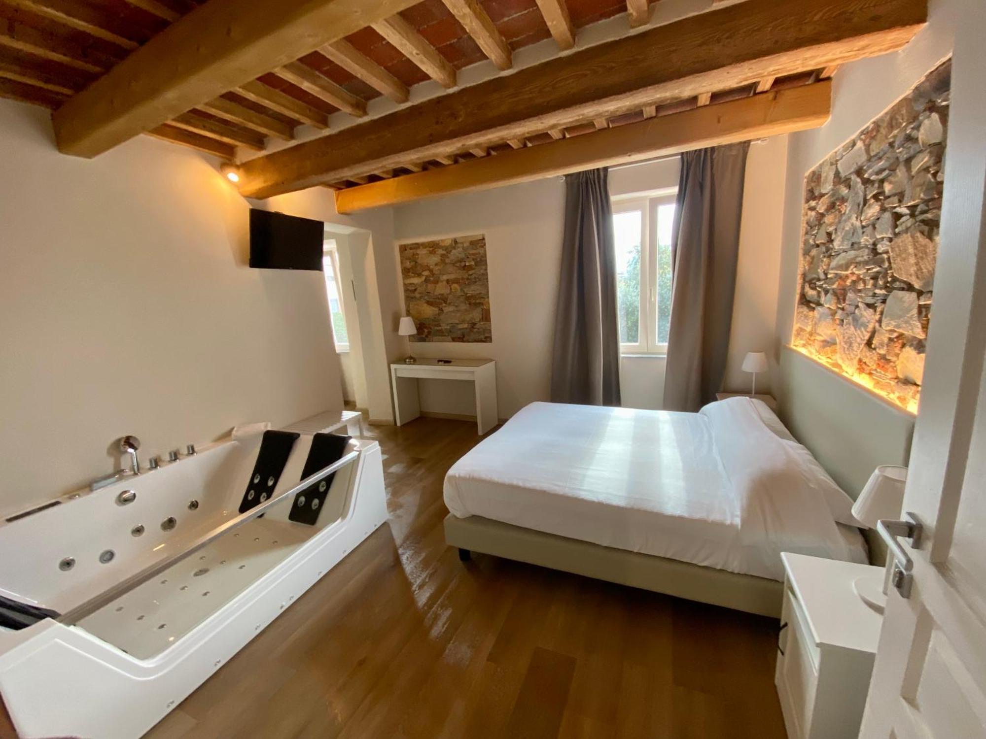Il Tiglio Jacuzzi&Sauna Lucca Kültér fotó