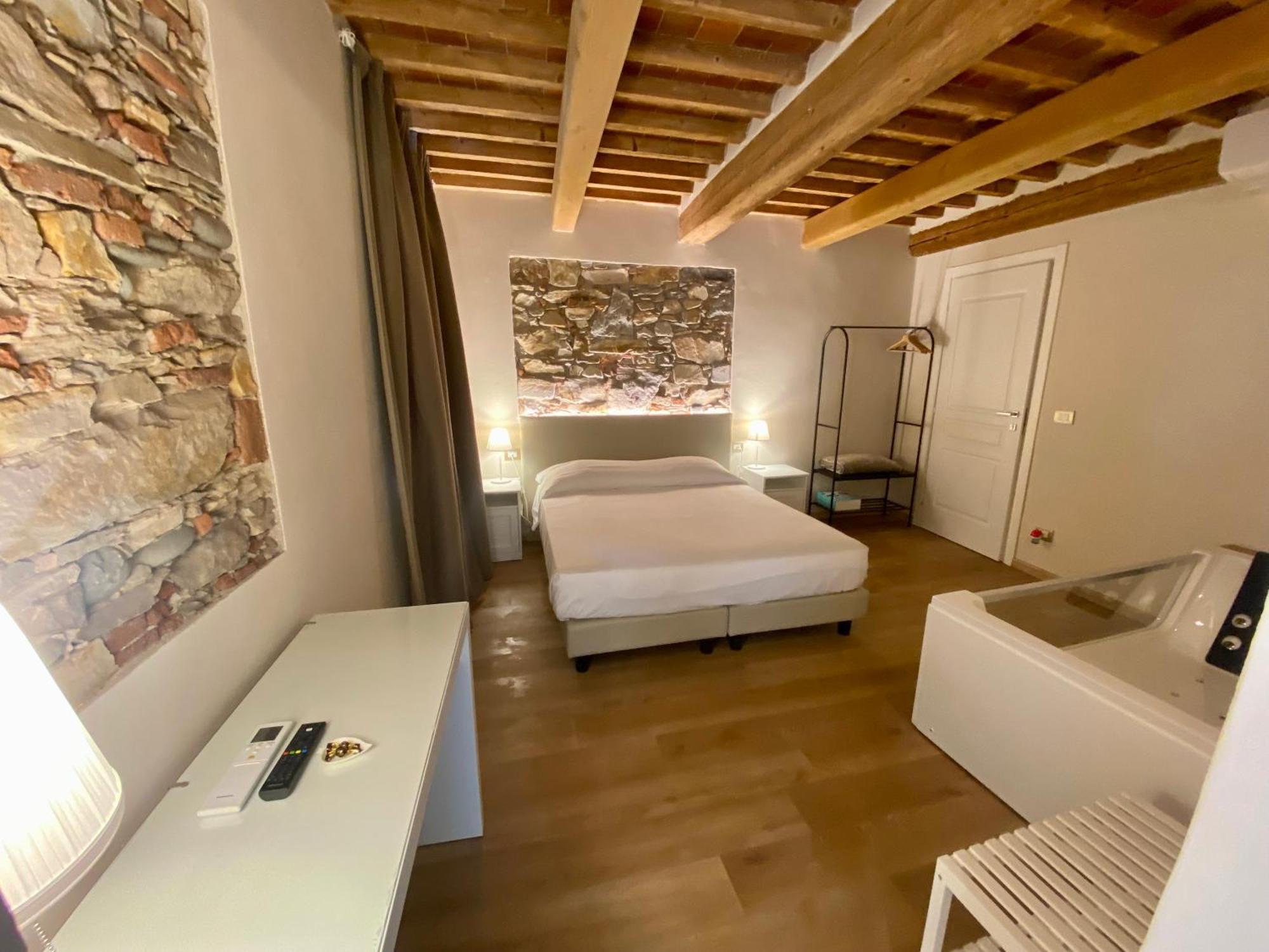 Il Tiglio Jacuzzi&Sauna Lucca Kültér fotó
